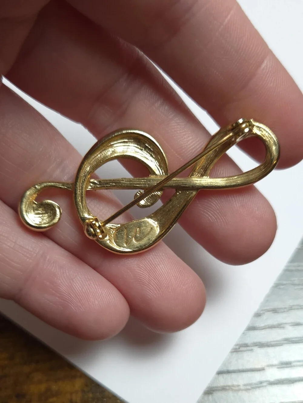 Vintage Liz Claiborne LC Gold Tone & Crystal Music Note Brooch